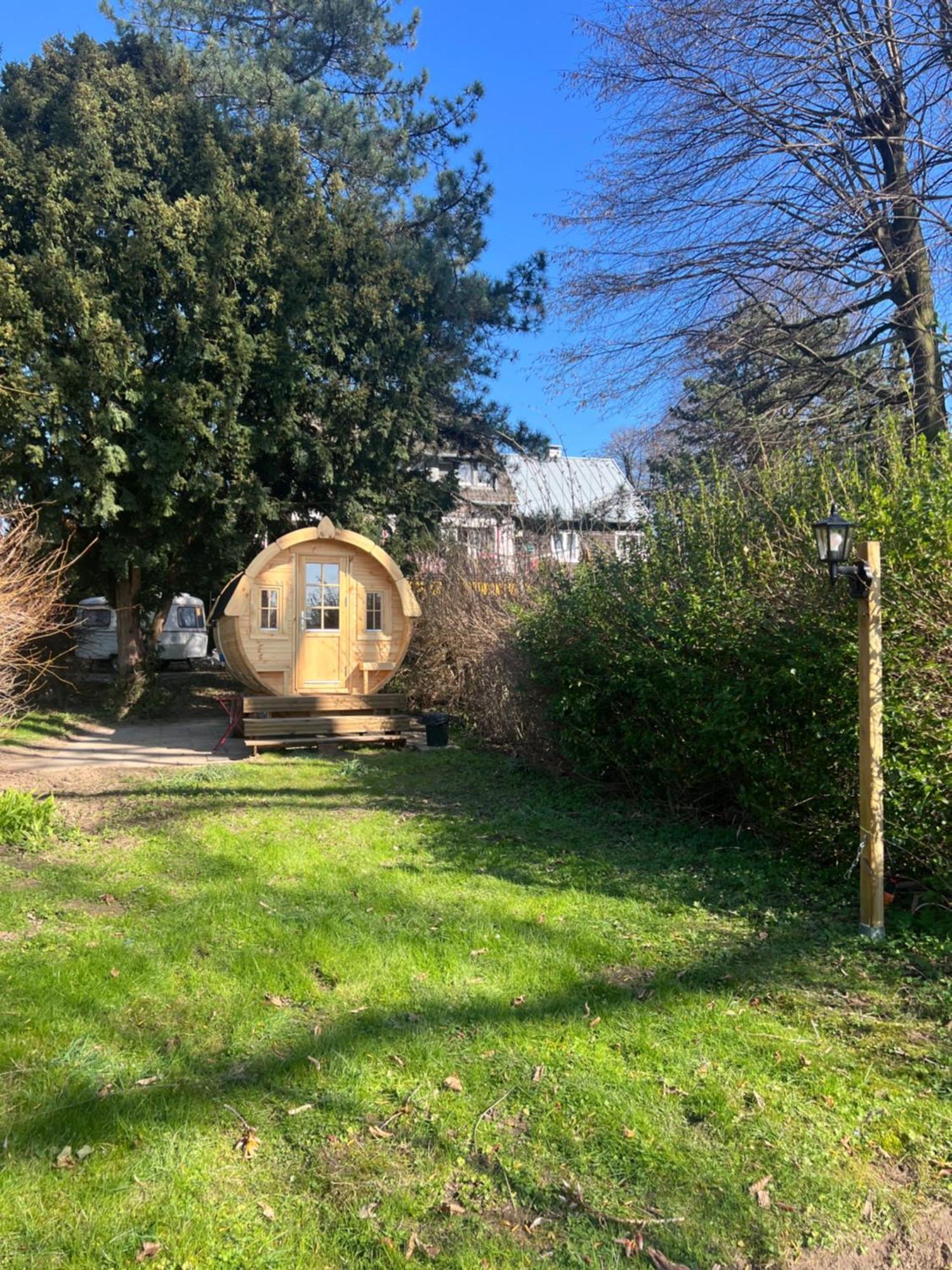 Wiesenhaus: Wohnen Im Tiny House Direkt Am Rhein Köln