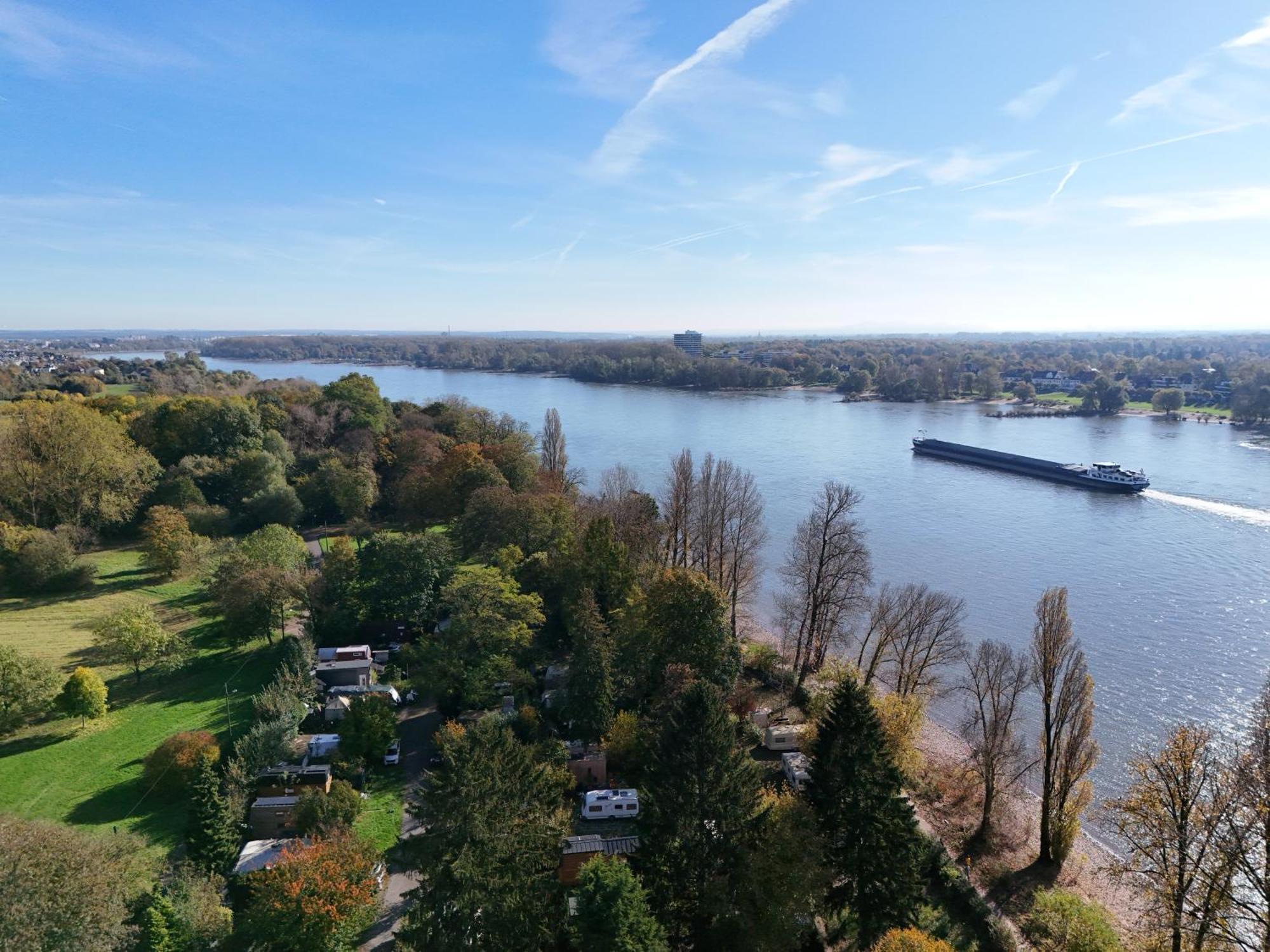 Wiesenhaus: Wohnen Im Tiny House Direkt Am Rhein * Köln